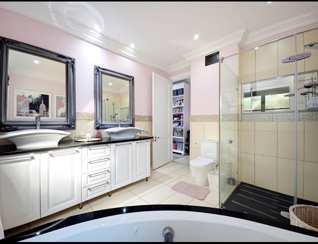 5 BEDROOM FREEHOLD FOR SALE IN ZIMBALI ESTATE